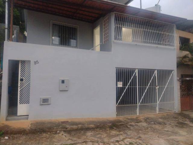 #144 - Casa para Venda em Carangola - MG